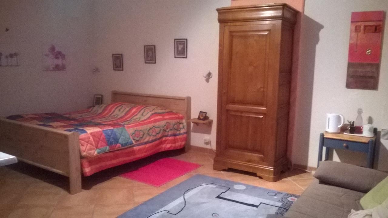 Le Hameau Aux Escargots Bed & Breakfast Bernon Rom bilde
